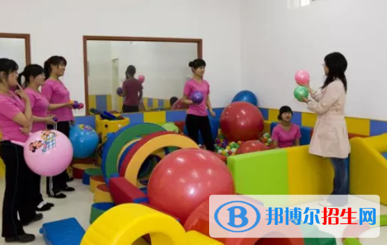 贵阳2022年女孩子中专读什么专业好