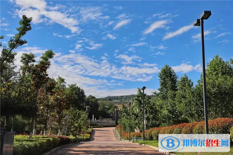 云南经贸外事学校怎么样好不好