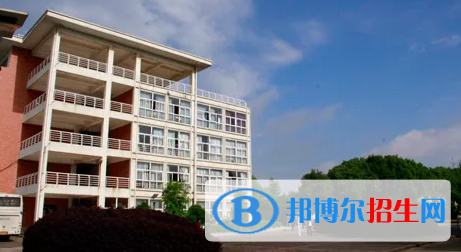 昆明市台湘科技学校2022招生办联系电话