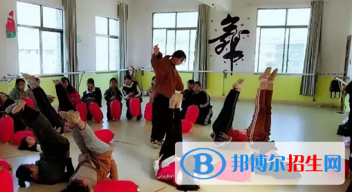 贵阳2022年中专女生学什么专业好