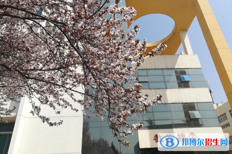 昆明卫生学校2022年学费、收费多少