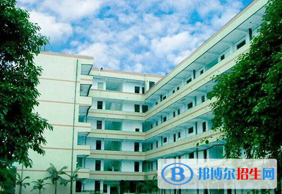 重庆铁路运输技工学校2022年招生办联系电话