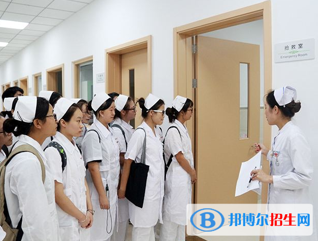 重庆2022年女生学护理学校怎么样