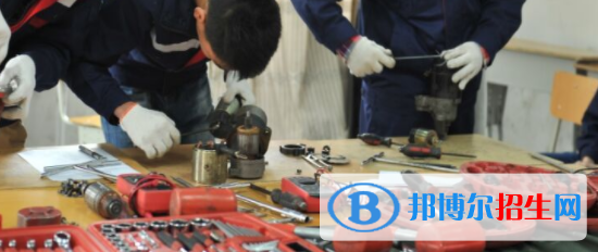 成都2022年汽修学校哪个比较好