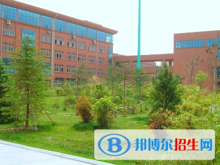 云南省思茅卫生学校2022年学费、收费多少