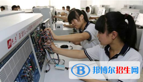 张家口技工学校2022年报名条件、招生要求、招生对象