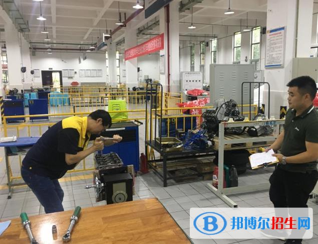 兰州2022年初中生报什么汽修学校好
