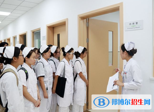 重庆2022年护理学校有哪些专业可以学