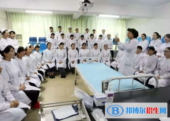 重庆2022年护理学校一般有哪些专业