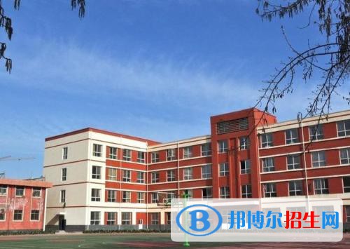 昆明市金殿中学2022年学费、收费多少