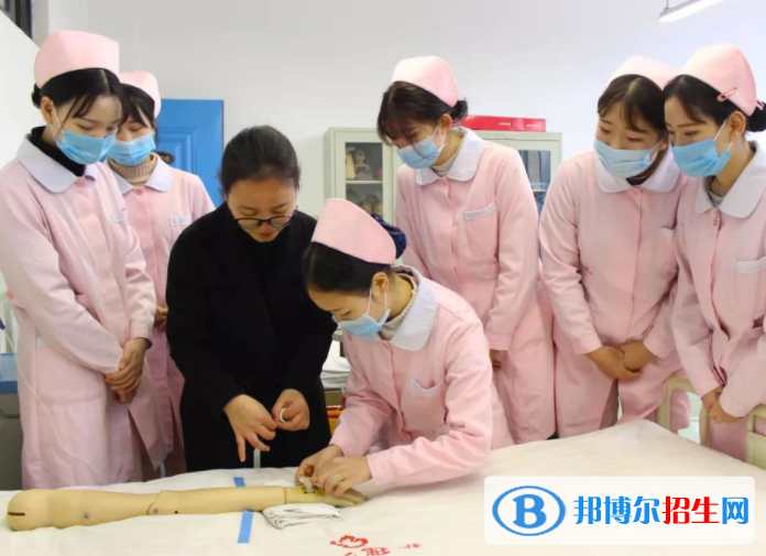 重庆2022年护理学校读什么专业好