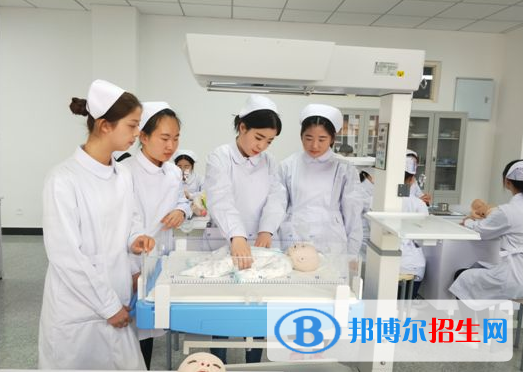 重庆2022年读护理学校读什么专业好