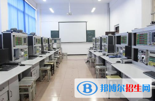 石家庄新燕春技工学校2022年招生办联系电话