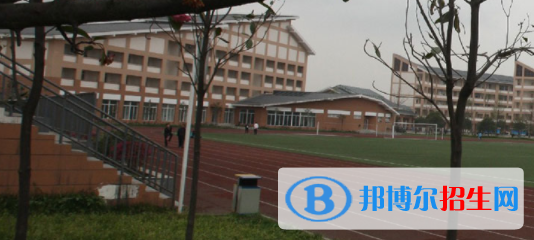 都江堰职业中学2022年宿舍条件