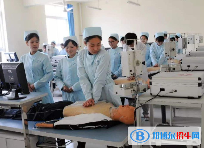 重庆2022年读护理学校要分数吗