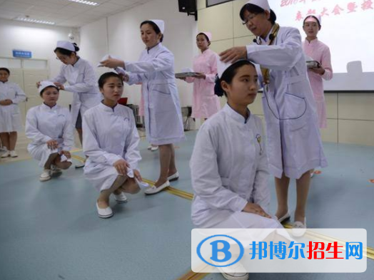 重庆2022年护理学校读出来是什么文凭