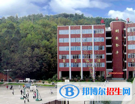 云南师范大学第二附属中学2022招生办联系电话