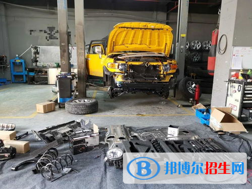 兰州2022年男生上什么汽修学校比较好