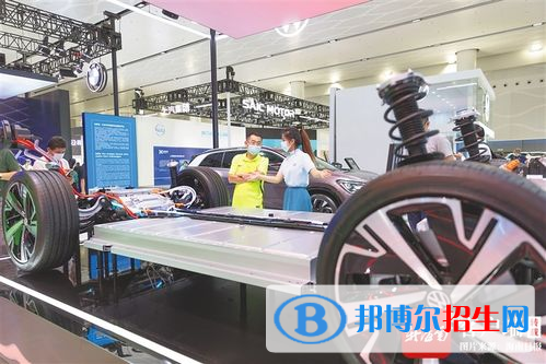 兰州2022年女生上什么汽修学校比较好
