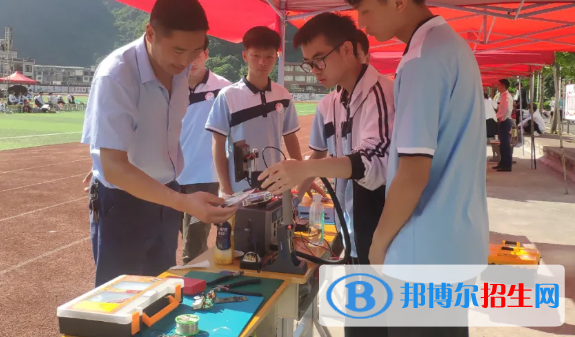 长顺中等职业学校2022年招生办联系电话