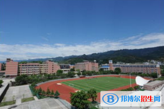 重庆市两江职业教育中心2022年招生办联系电话