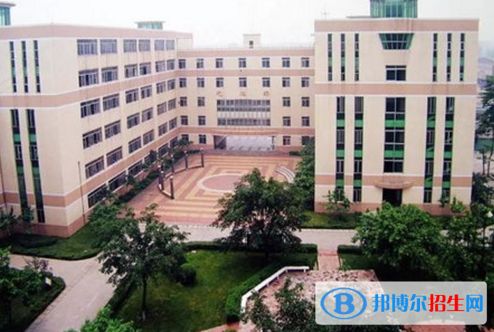 重庆市潼南县闇公职业高级中学2022年招生办联系电话