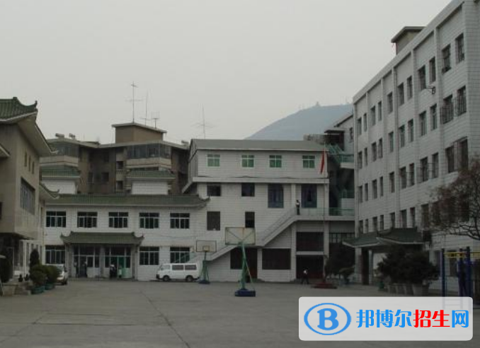 甘肃2022年男生学什么卫校好