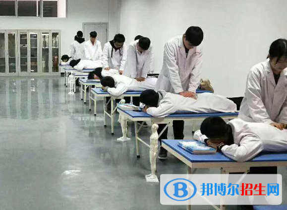 甘肃2022年男生上卫校学什么专业好