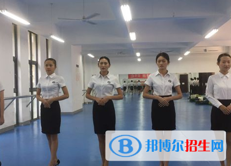 女生读铁路学校好吗
