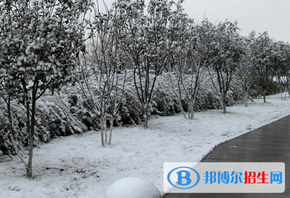 南京2022年男生学什么铁路学校好