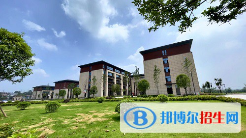 重庆智能工程职业学院怎么样、好不好