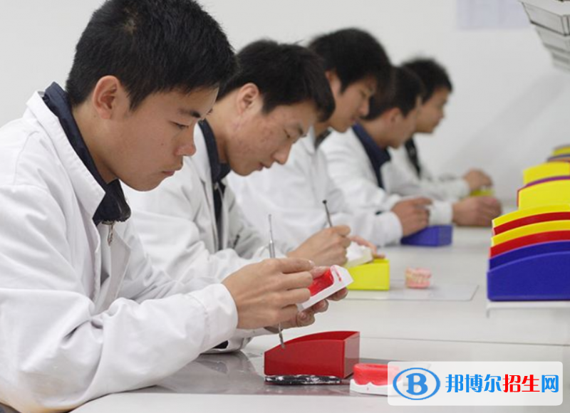 甘肃2022年读卫校要分数吗
