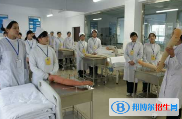 甘肃2022年女生可以读卫校吗