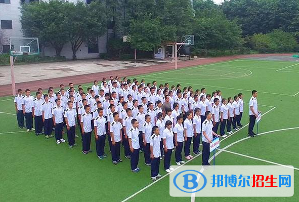 重庆2022年女生读什么铁路学校