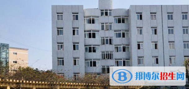 成都2022年读汽修学校学什么好