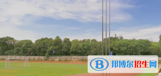 成都2022年初中生可以去学汽修学校吗