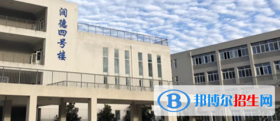 初中生可以学汽修学校吗