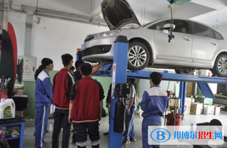 重庆2022年初中生读汽修学校好吗