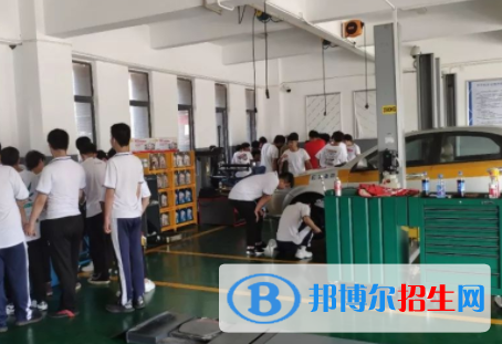 杭州2022年男生读汽修学校好吗
