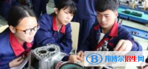 成都2022年女生上汽修学校学什么专业好