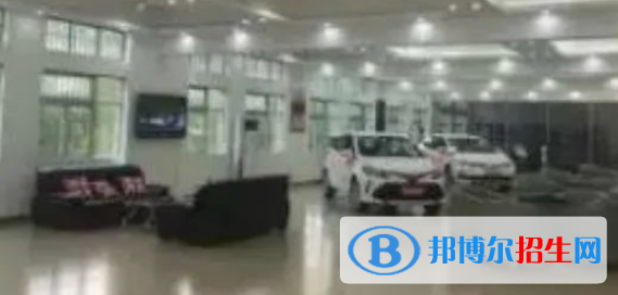 成都2022年汽修学校有哪些专业适合女生