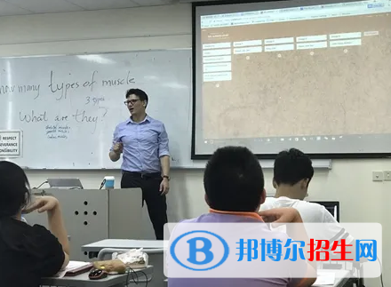  美中美育美国高中怎么样