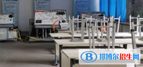 成都2022年适合女生的汽修学校专业