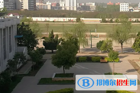 内乡县职业中等专业学校2022年学费、收费多少