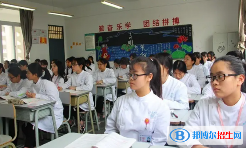 福清卫生学校2022年有哪些专业