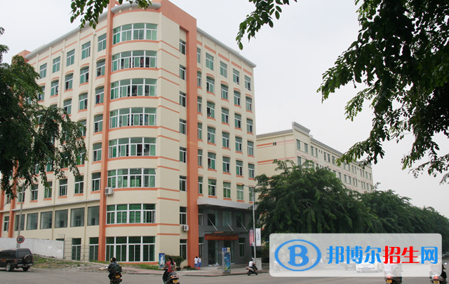 海南第三卫生学校2022年报名条件、招生要求、招生对象