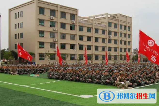 贵州2022年电子商务学校和中专有哪些区别
