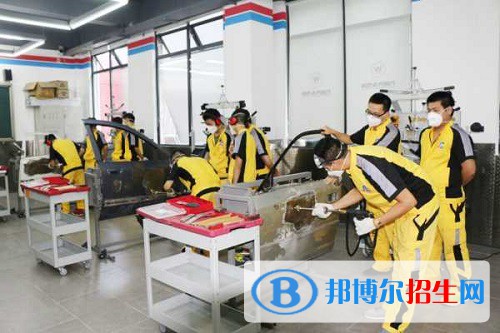 成都2022年读汽修学校要多少钱