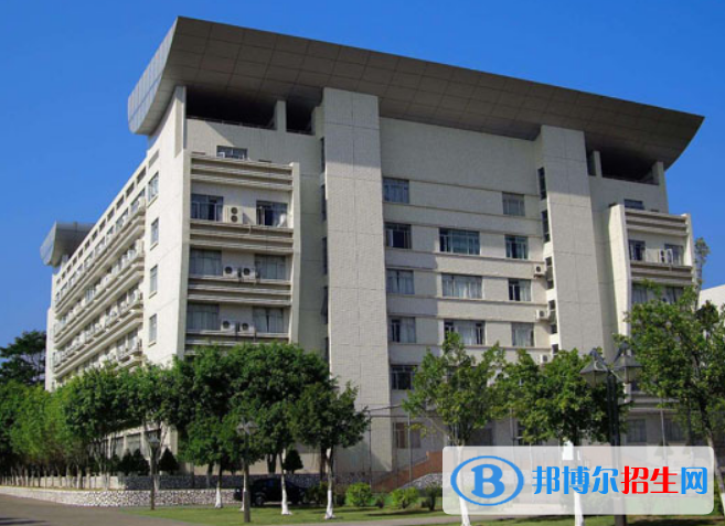 郑州科技中等专业学校2022年招生办联系电话