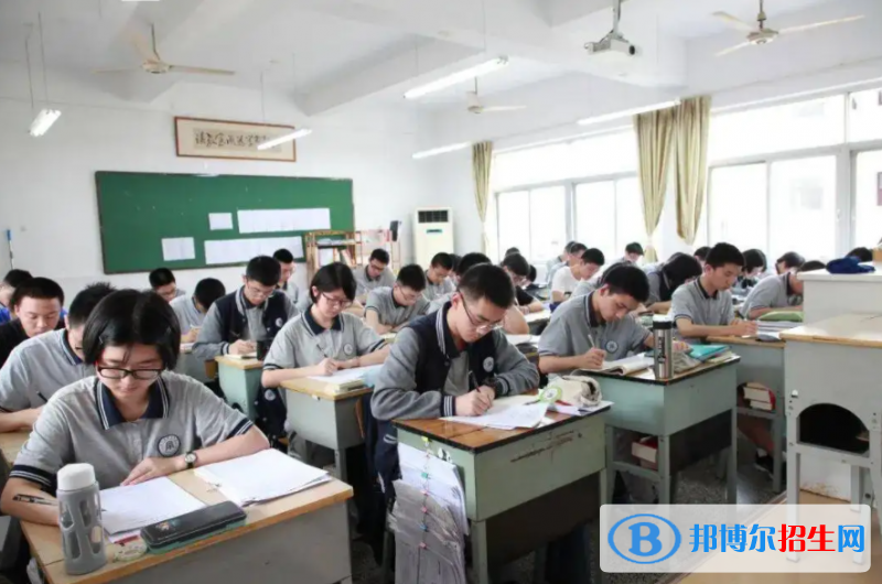 富阳中学国际部2022年课程体系